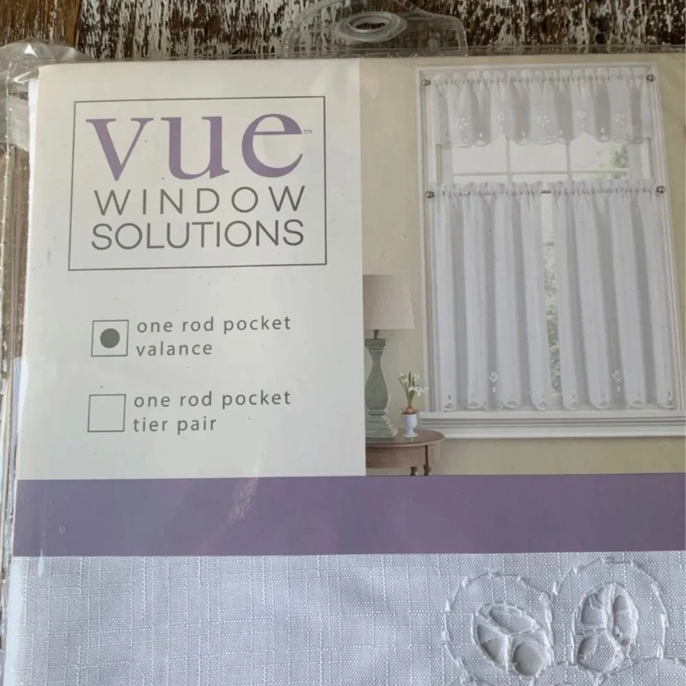 Vue valance & tier pair